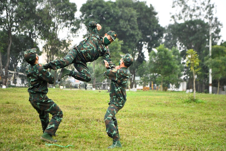 CẬN CẢNH: Đào tạo sĩ quan đặc biệt tinh nhuệ Quân đội nhân dân Việt Nam - Ảnh 6.