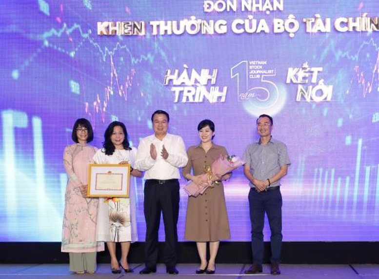 Thông tin trách nhiệm để thị trường phát triển minh bạch, bền vững - Ảnh 2.