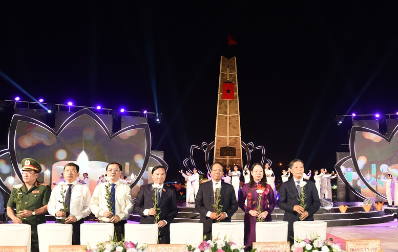 TRỰC TIẾP: 'Khúc tráng ca hòa bình' tái hiện và khắc ghi những trang sử hào hùng - Ảnh 10.