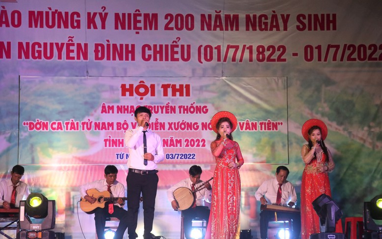 Khép lại chuỗi các hoạt động kỷ niệm 200 năm Ngày sinh Nguyễn Đình Chiểu