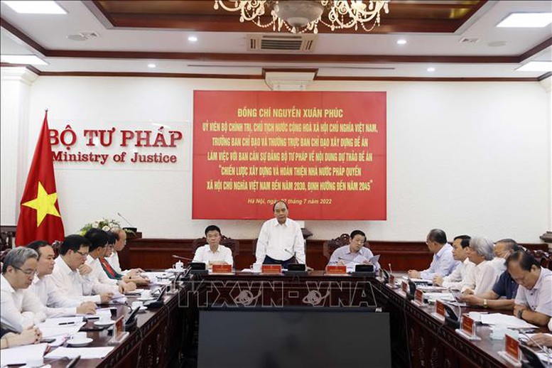 Hoàn thiện các thiết chế đáp ứng yêu cầu của Nhà nước pháp quyền XHCN