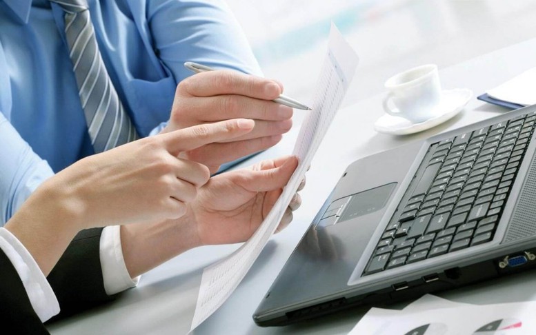 Chỉ huy trưởng của nhà thầu thi công có thể ký biên bản nghiệm thu?