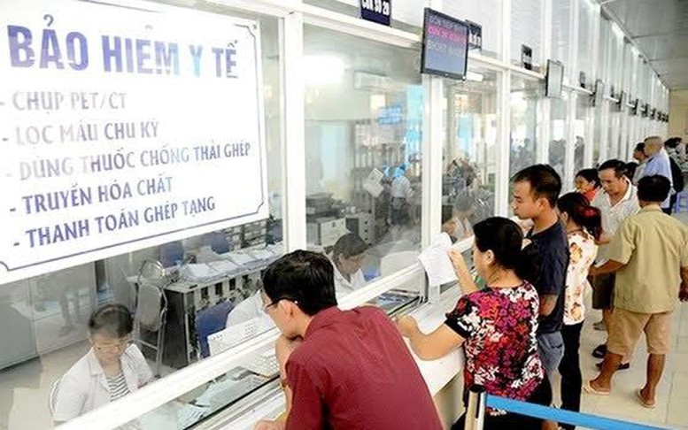 Thủ tướng yêu cầu xem xét nội dung báo chí phản ánh về bảo hiểm y tế