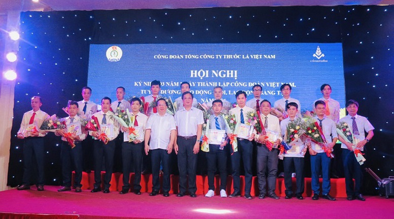 Vinataba: Gần  300 sáng kiến góp phần cải tiến quy trình làm việc - Ảnh 1.