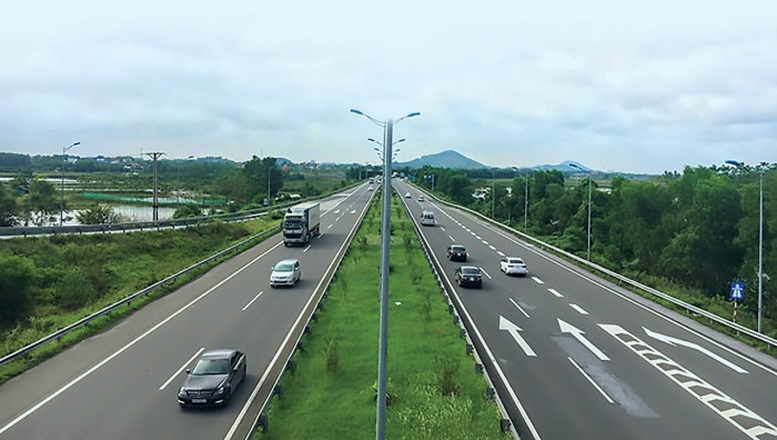 Hợp tác giao thông vận tải, cầu nối thắt chặt mối quan hệ hữu nghị vĩ đại Việt-Lào - Ảnh 2.