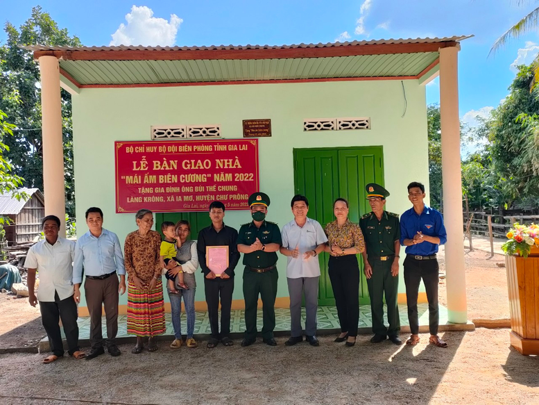 Những 'cánh chim đầu đàn' ở vùng biên giới - Ảnh 3.