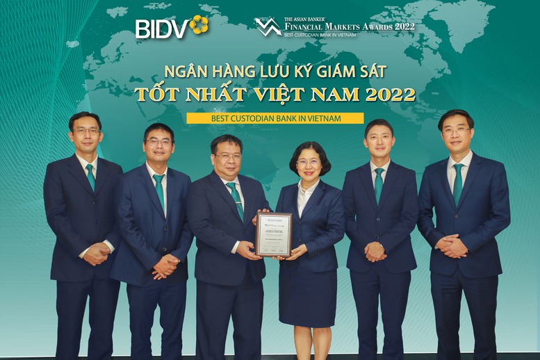 BIDV nhận giải thưởng “Ngân hàng lưu ký giám sát tốt nhất Việt Nam 2022” (27/7) - Ảnh 1.