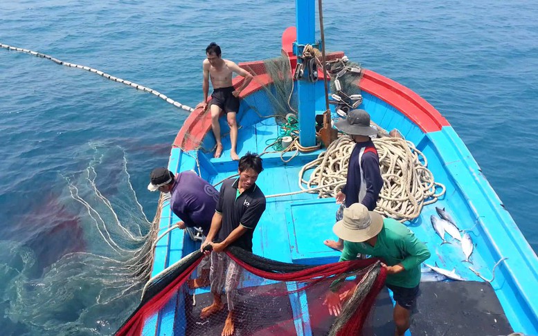 Để ngư dân an toàn hơn khi trên biển