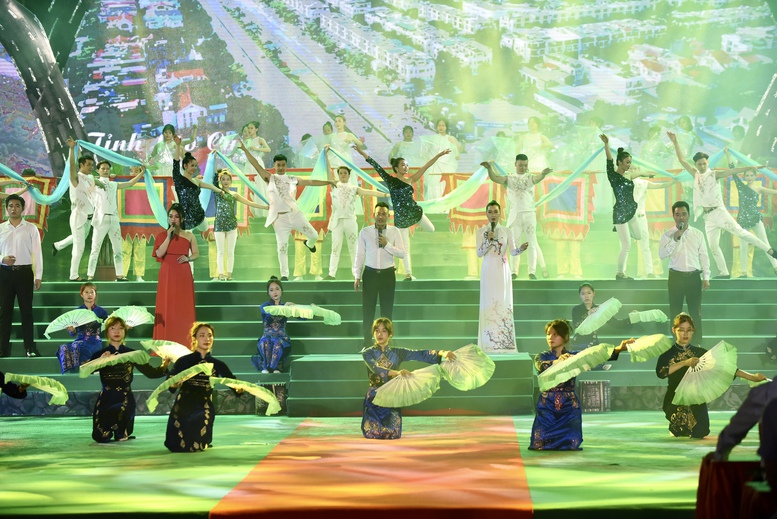 Thủ tướng Phạm Minh Chính dự Festival &quot;Tinh hoa Tây Bắc&quot; năm 2022 - Ảnh 2.