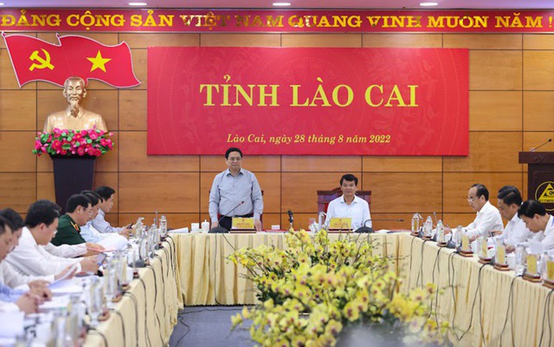 Thủ tướng Phạm Minh Chính làm việc với Ban Thường vụ Tỉnh ủy Lào Cai