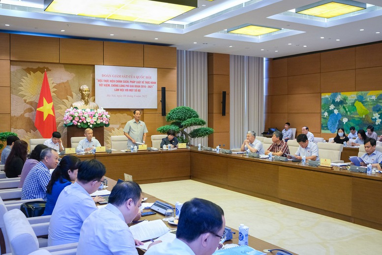 Đoàn giám sát của Quốc hội làm việc với Bộ Y tế về thực hành tiết kiệm chống lãng phí - Ảnh 1.