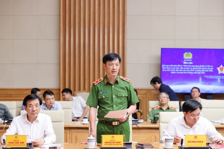 'Người dân thấy thiết thực, hiệu quả thì chuyển đổi số khó khăn đến mấy cũng thành công' - Ảnh 4.