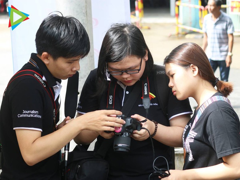 Quan hệ công chúng điểm cao nhất Học viện Báo chí và Tuyên truyền; ngành Báo chí cao nhất ĐH KHXH&NV TPHCM - Ảnh 1.