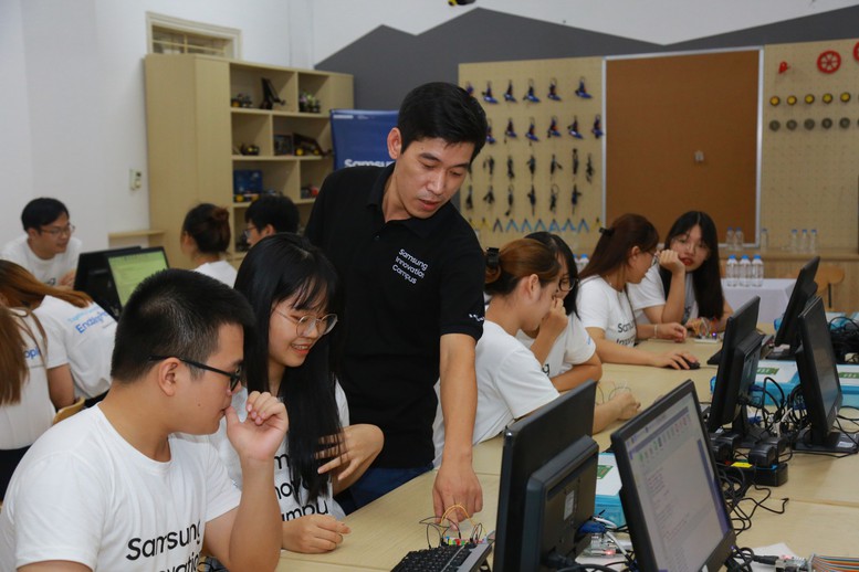 Samsung khởi động chương trình phát triển nhân tài công nghệ ở Việt Nam - Ảnh 3.