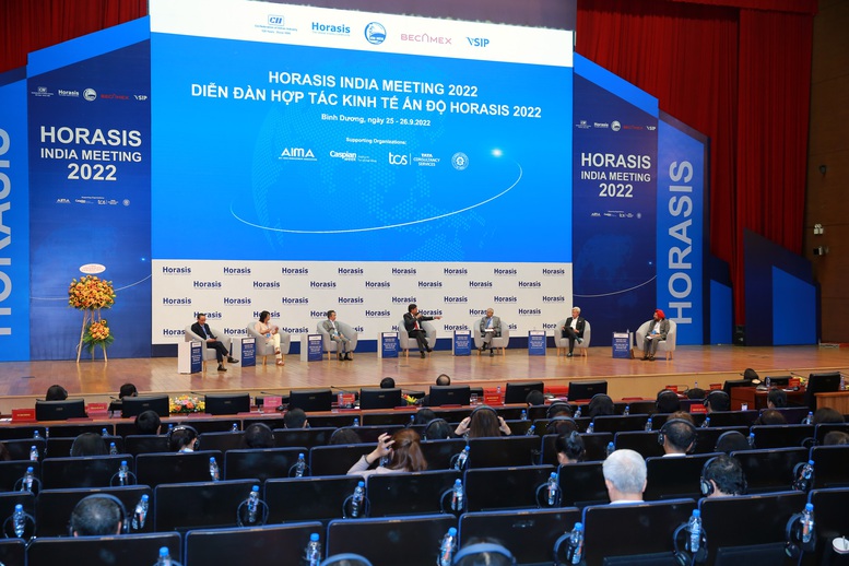 Cùng suy ngẫm những cách làm mới, kiến tạo các giá trị mới - Ảnh 3.