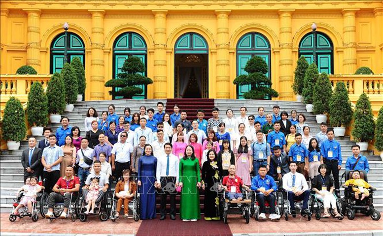 Phó Chủ tịch nước gặp mặt Đoàn đại biểu thanh niên khuyết tật tiêu biểu toàn quốc