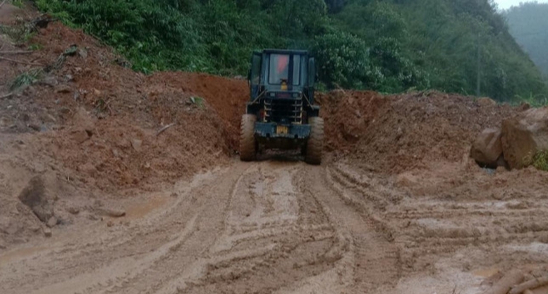 Tuyến QL1 qua miền Trung, Tây Nguyên đã thông suốt sau bão Noru - Ảnh 3.