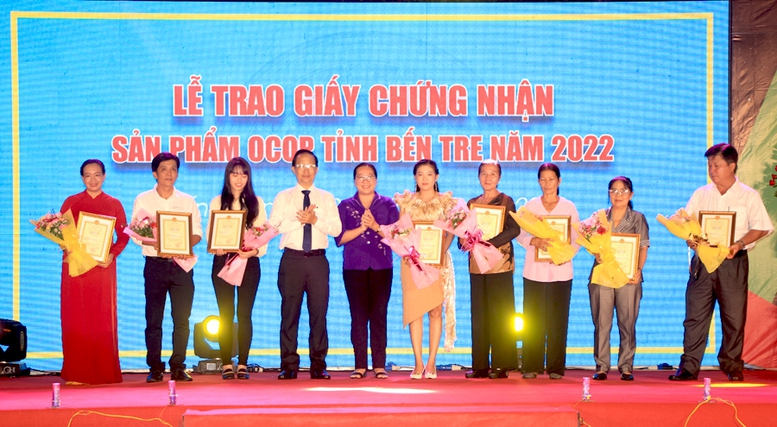 77 đơn vị tham gia Hội chợ triển lãm sản phẩm công nghiệp nông thôn Bến Tre - Ảnh 3.