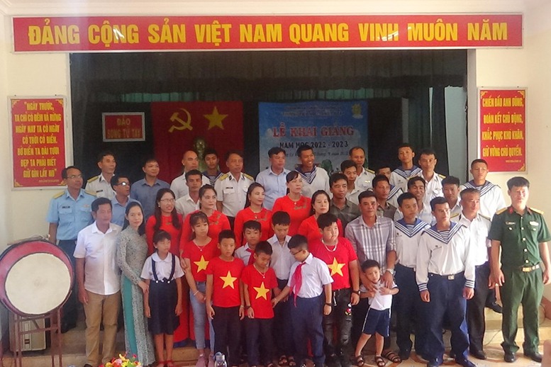 Khoảng 23 triệu học sinh hân hoan bước vào năm học mới - Ảnh 7.