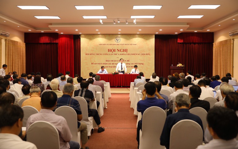 Cần định vị lại sứ mệnh của trí thức