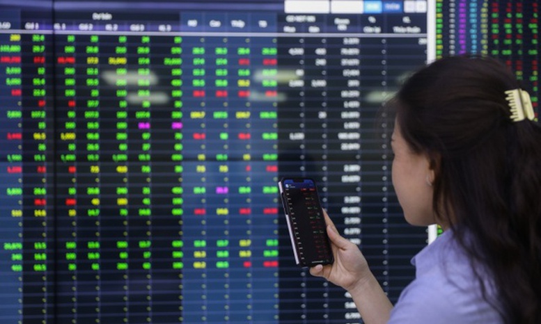 Vi phạm trong lĩnh vực chứng khoán, 3 công ty bị phạt 800 triệu đồng - Ảnh 1.
