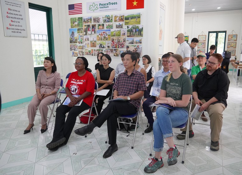 Hoa Kỳ tăng cường hợp tác với Quảng Trị khắc phục hậu quả bom mìn - Ảnh 3.