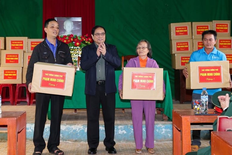 Thủ tướng phát lệnh khởi công đồng loạt 12 dự án cao tốc Bắc-Nam - Ảnh 11.