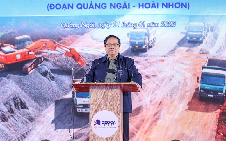 Thủ tướng phát lệnh khởi công đồng loạt 12 dự án cao tốc Bắc-Nam