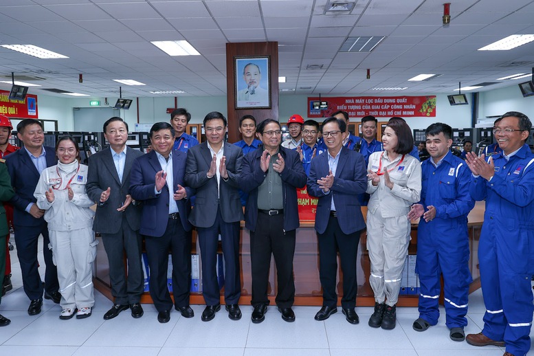 Thủ tướng: Khẩn trương mở rộng, nâng cấp Nhà máy Lọc dầu Dung Quất - Ảnh 4.