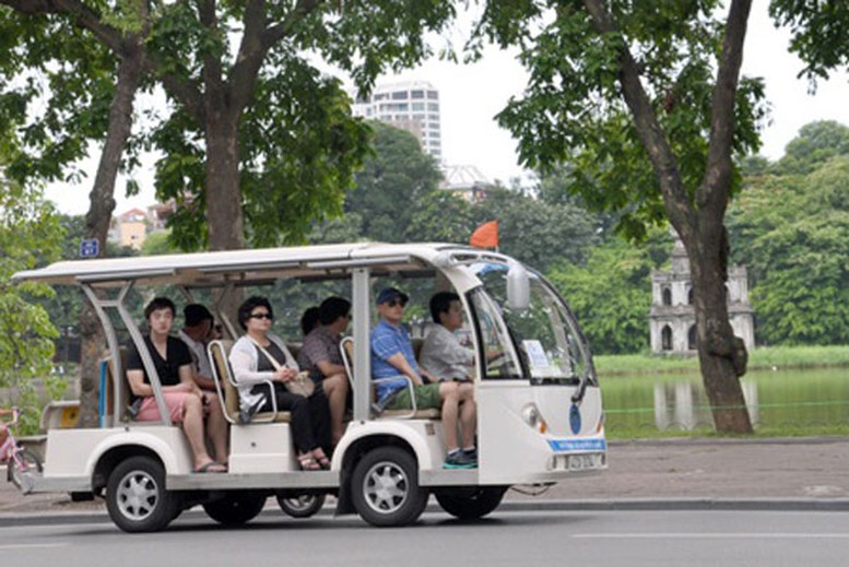 Báo cáo việc thí điểm hoạt động xe điện chở khách du lịch - Ảnh 1.