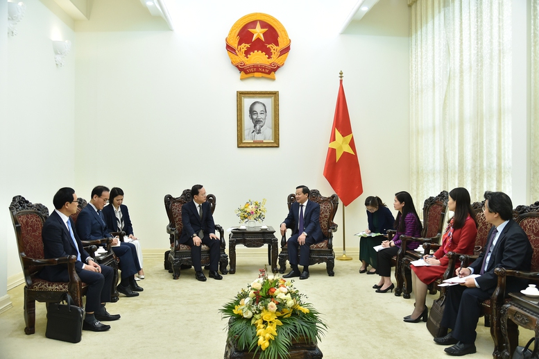 Phó Thủ tướng Lê Minh Khái tiếp Tổng giám đốc Tập đoàn Samsung Electronics - Ảnh 2.