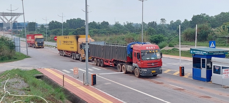 Quảng Ninh: Tạo thuận lợi thông quan hàng hóa tại các cửa khẩu Móng Cái - Ảnh 1.