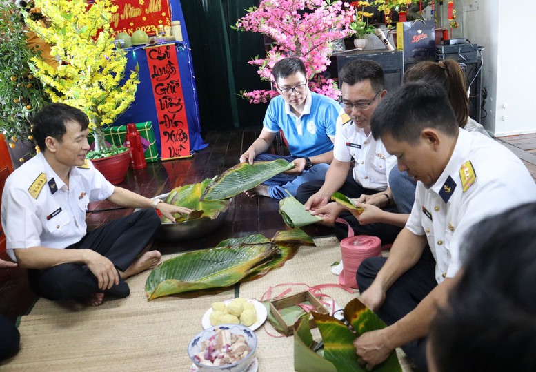 Cán bộ, chiến sĩ nhà giàn DK1: Chỉ thực sự vui khi đất liền đón những mùa xuân yên bình - Ảnh 4.