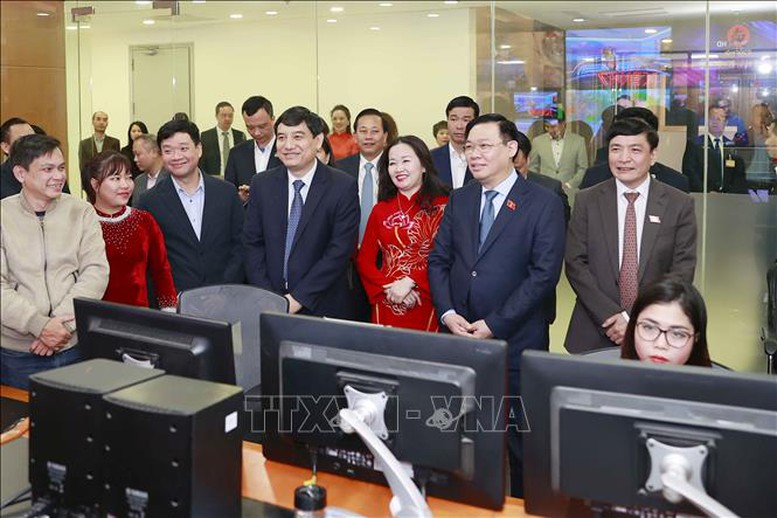 Chủ tịch Quốc hội thăm, chúc Tết Báo Đại biểu nhân dân, Truyền hình Quốc hội Việt Nam - Ảnh 3.