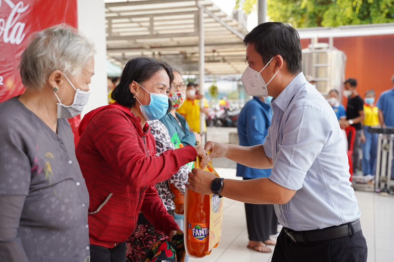 Coca-Cola cùng cộng đồng mang kỳ diệu về nhà trước thềm năm mới - Ảnh 2.