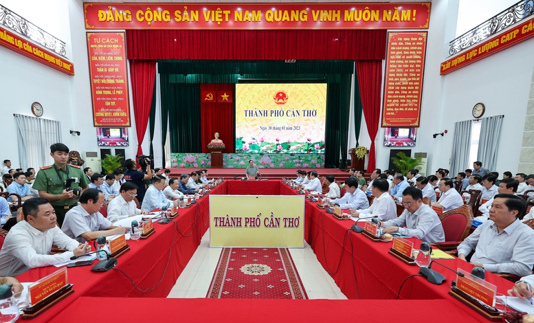 Thủ tướng: Làm bằng được 544 km cao tốc, quyết tâm thay đổi hệ thống giao thông ĐBSCL trong nhiệm kỳ này - Ảnh 4.