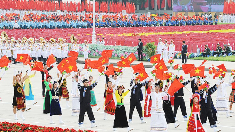 Rực rỡ &quot;Sắc màu các dân tộc Việt Nam&quot;  - Ảnh 1.