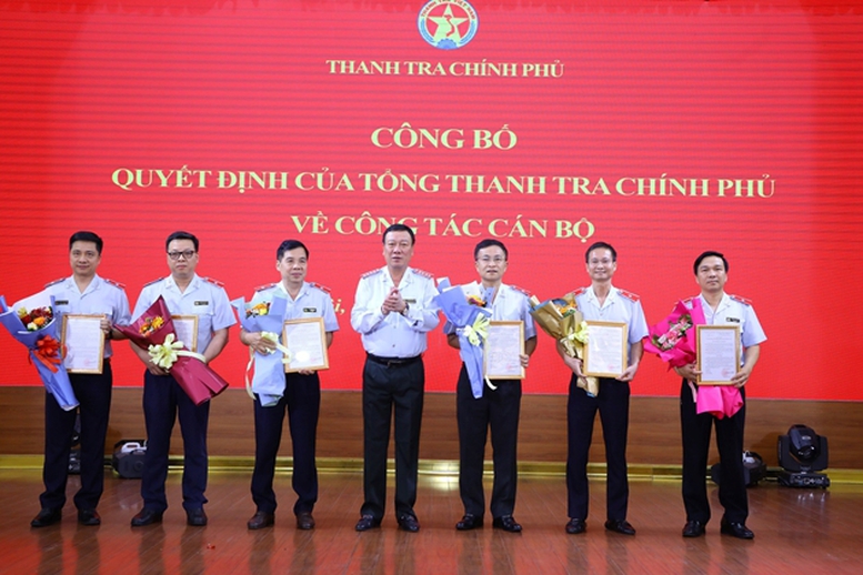 Lần đầu tiên Thanh tra Chính phủ luân chuyển, điều động, bổ nhiệm 19 Cục trưởng, Vụ trưởng, Vụ phó - Ảnh 1.