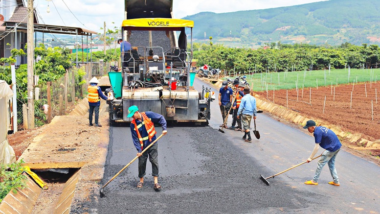 Đẩy nhanh tiến độ giải ngân vốn đầu tư công những tháng cuối năm  - Ảnh 1.