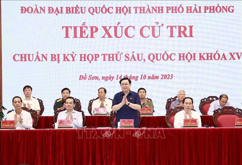 Chủ tịch Quốc hội Vương Đình Huệ tiếp xúc cử tri quận Đồ Sơn, Hải Phòng