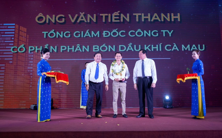 Phân bón Cà Mau - Doanh nghiệp tiêu biểu tỉnh Cà Mau năm 2023