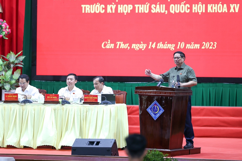 Thủ tướng tiếp xúc cử tri thanh niên, sinh viên, lao động trẻ trước kỳ họp Quốc hội - Ảnh 5.