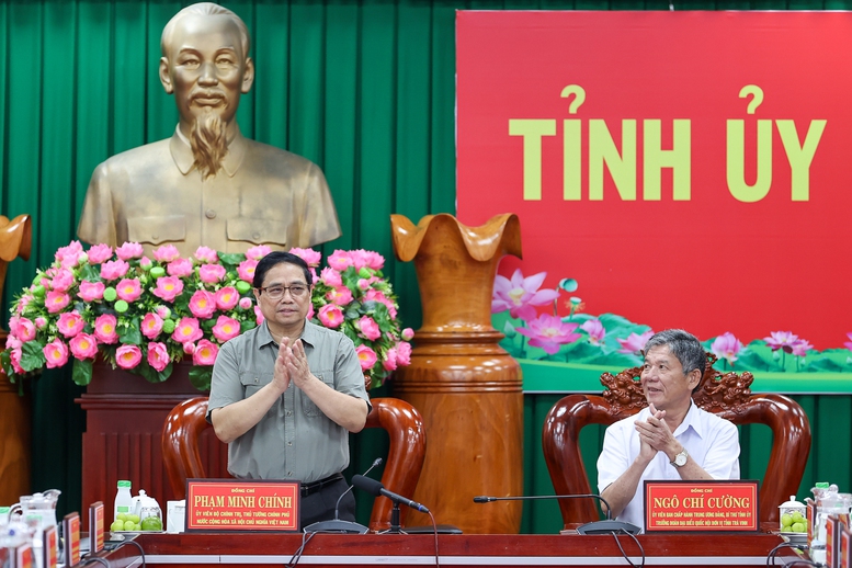 Thủ tướng Phạm Minh Chính làm việc với lãnh đạo tỉnh Trà Vinh - Ảnh 1.