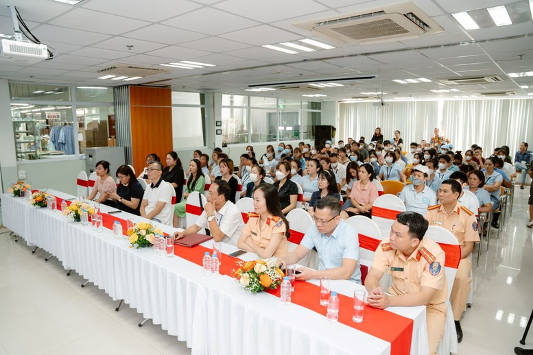 Nâng cao văn hóa thưởng thức bia có trách nhiệm cho hàng ngàn công nhân viên - Ảnh 1.