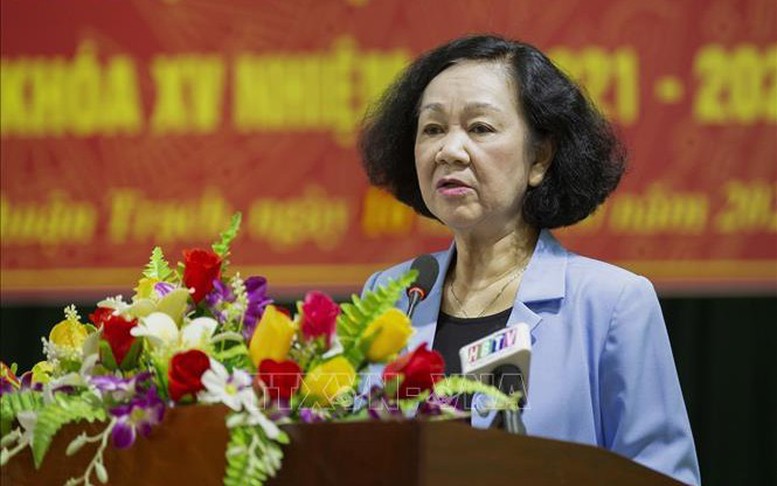 Ủy viên Bộ Chính trị, Thường trực Ban Bí thư Trương Thị Mai tiếp xúc cử tri tại Hòa Bình