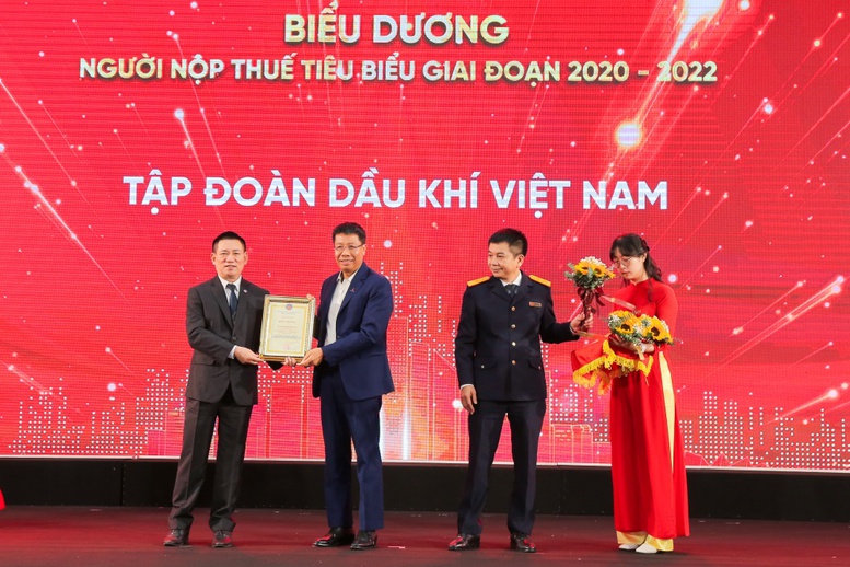 Petrovietnam được vinh danh đơn vị nộp thuế tiêu biểu giai đoạn 2020-2022- Ảnh 1.