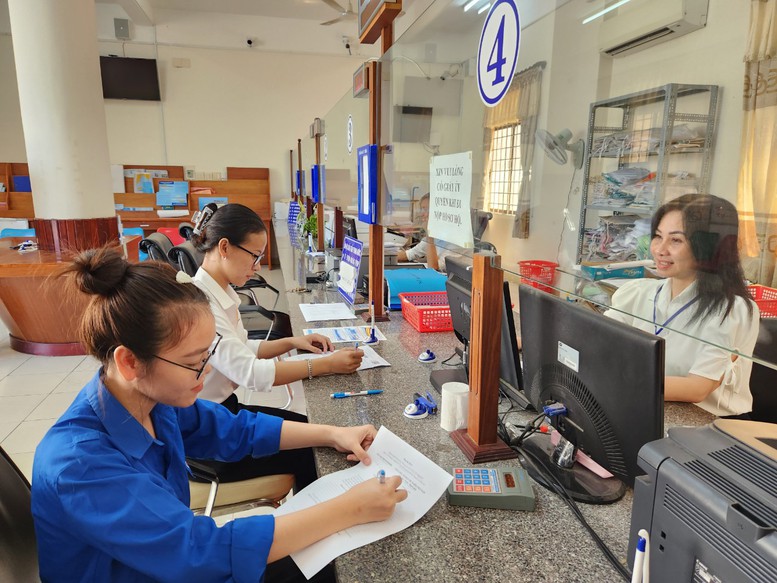 Huyện Kiên Lương: Sự hài lòng của người dân làm thước đo đánh giá hoạt động của cơ quan hành chính - Ảnh 1.