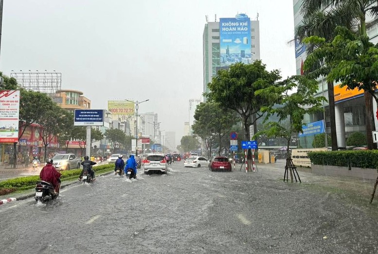 Cần có giải pháp quản trị rủi ro và phòng chống thiên tai cho đô thị ven biển - Ảnh 1.