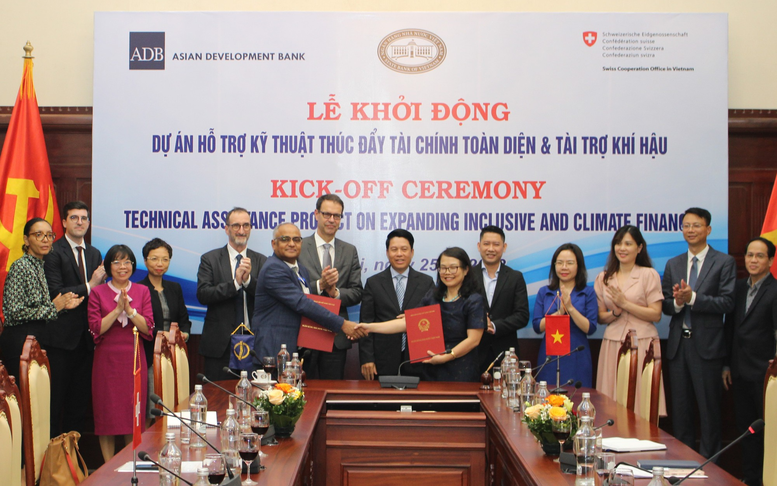 ADB, NHNN và Thụy Sĩ hợp tác hỗ trợ ngân hàng số tại Việt Nam - Ảnh 1.