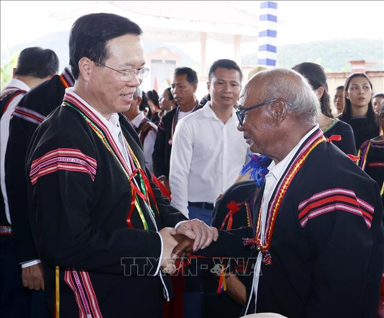 Chủ tịch nước Võ Văn Thưởng dự Ngày hội Đại đoàn kết toàn dân tại Phú Yên- Ảnh 3.